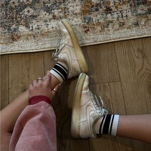 Used white Nike dunks